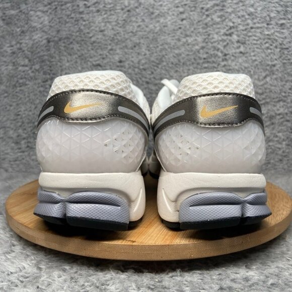 Nike Zoom Vomero 5 Platinum Metallic Gold White Size 11.5 Men Sneakers - Picture 6 of 9